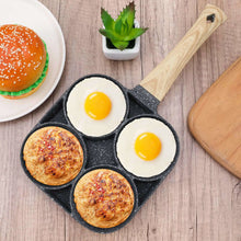 Lade das Bild in den Galerie-Viewer, D A S Vier-Loch-Pfanne