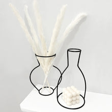 Lade das Bild in den Galerie-Viewer, Silhouette Vases™