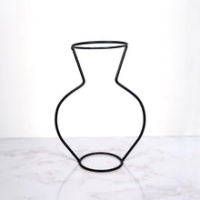 Lade das Bild in den Galerie-Viewer, Silhouette Vases™
